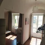 Apartment New In Town Principe Real Lisbon